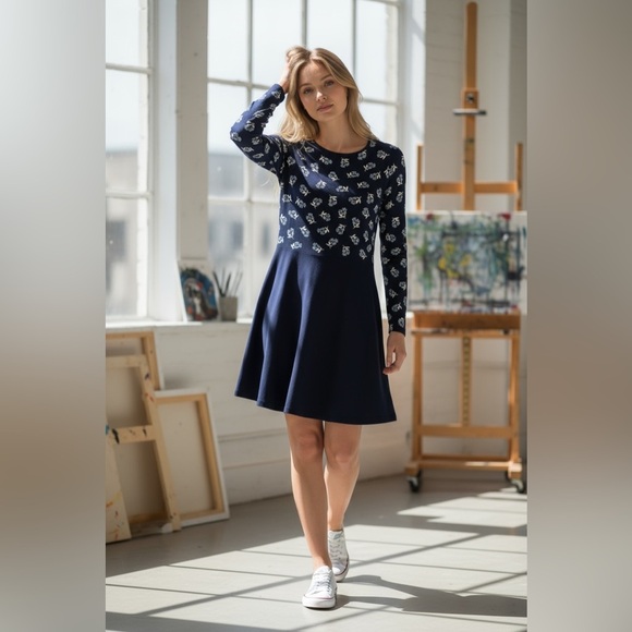 Draper James Dresses & Skirts - Draper James Women’s Medium Navy Blue Floral Fit & Flare Dress 3/4 Preppy
